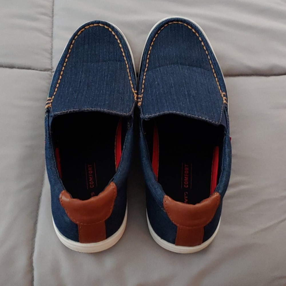 Levi's Slip on casual shoes